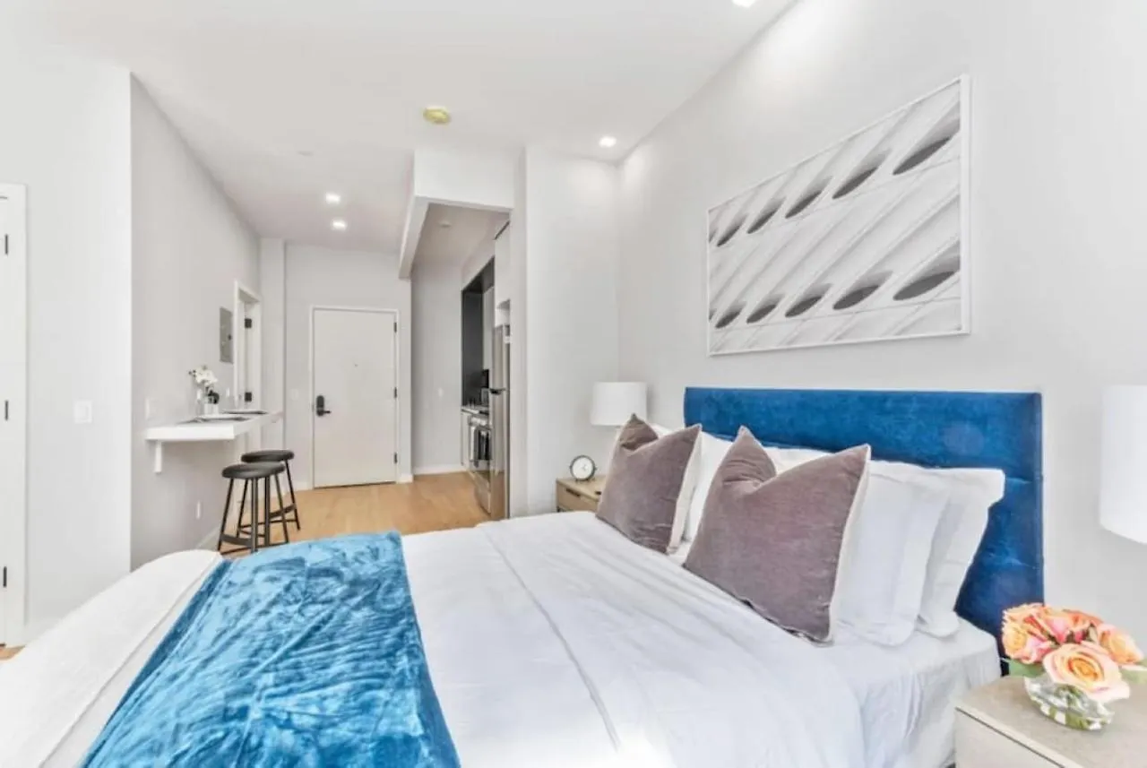 Studio W Charming Juliet Balcony In Upper East New York United States